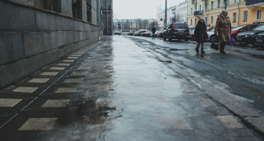 Температура около нуля, осадки и гололед: какая погода ждет кировчан  25 ноября