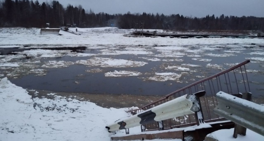 Внезапные морозы могут стать причиной повреждения 20 мостов в Кировской области