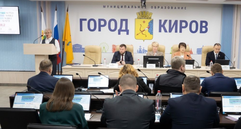 В 2026 году построят три новых детских сада: депутаты приняли городской бюджет Кирова на следующий год