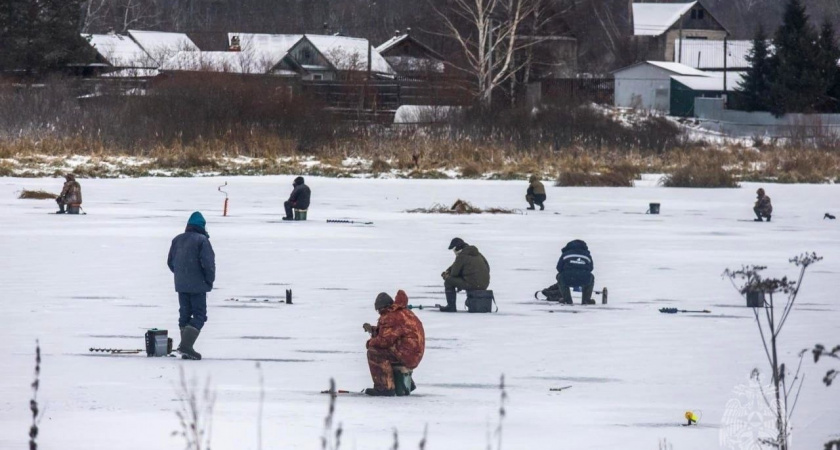 Власти Кировской области установили периоды запрета выхода на лед по районам