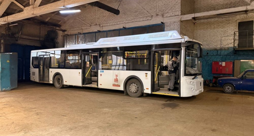 В Кирове продолжается оснащение автобусов бескондукторной системой оплаты