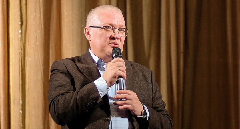 Губернатор Александр Соколов поздравил жителей Кировской области с Днем матери