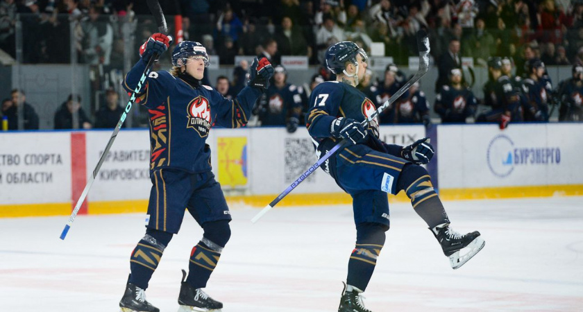 Хоккеисты кирово-чепецкой "Олимпии" оказались сильнее чемпионов