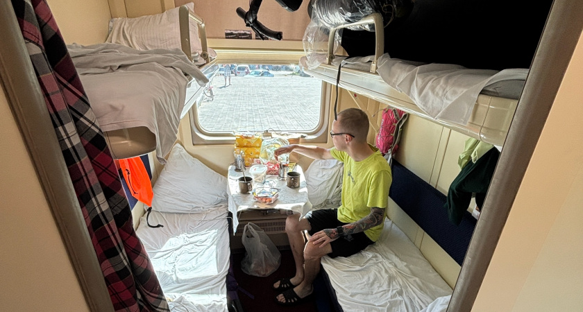 "Больше не поеду с незнакомцами в купе": россиянка оставила честный отзыв о кошмарном путешествии