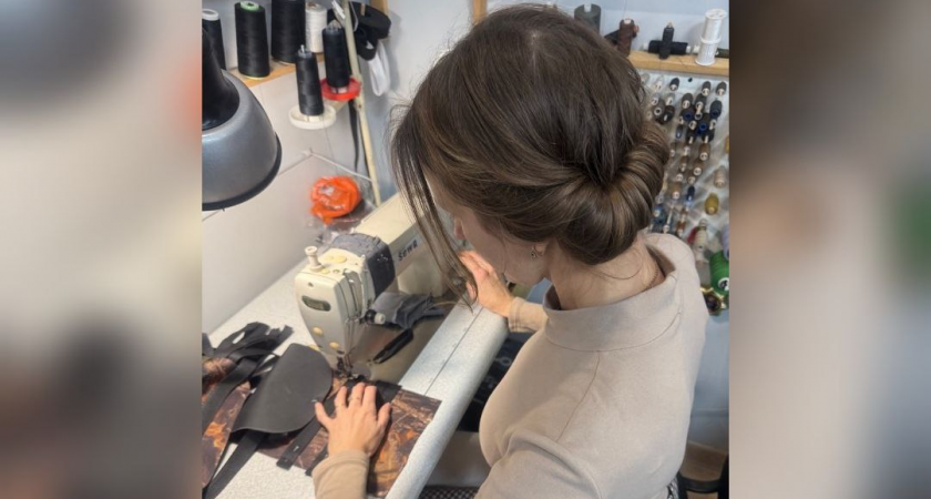 "Три года командой шьем до 20 изделий в день": жительница Кировской области организовала волонтерский проект для помощи бойцам СВО