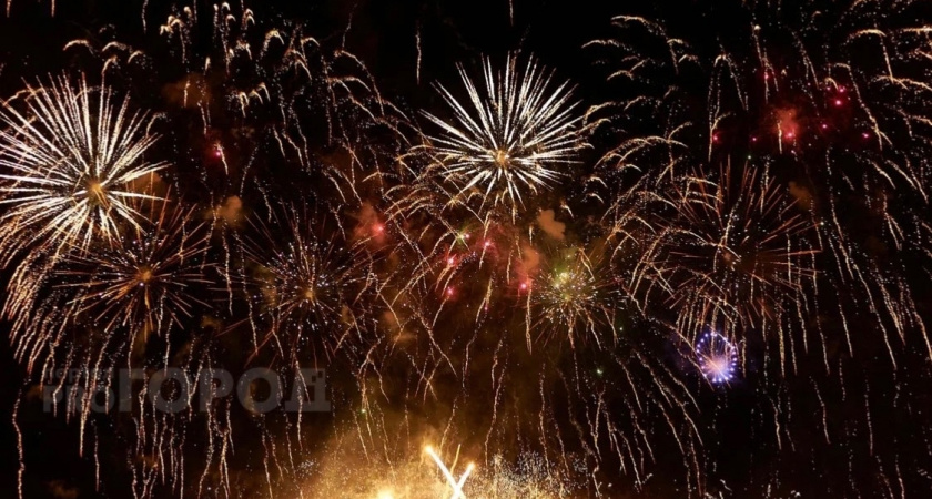 Вячеслав Симаков объяснил, почему в Кирове не будет новогоднего фейерверка