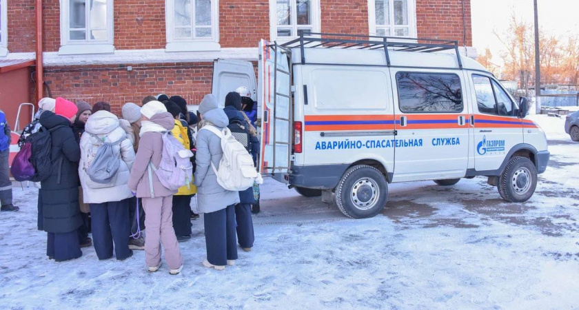 Ученикам Вятской гуманитарной гимназии рассказали о газовой безопасности