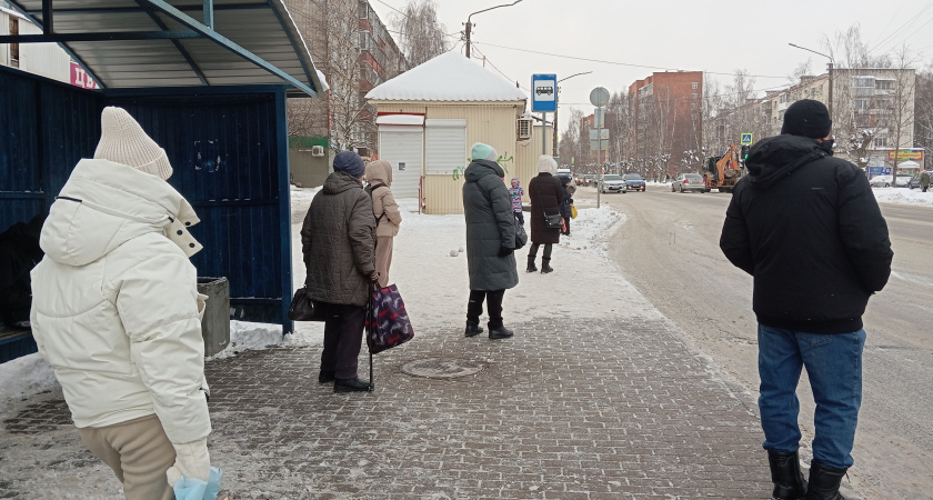 5 минут - и зимние сапоги теплые: стою на остановке в -40, а ноги не мерзнут