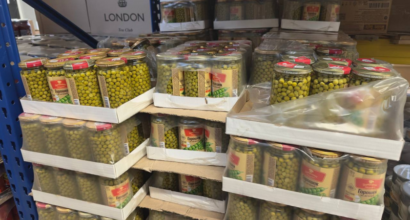 Как закупиться к Новому году и не потратить все деньги: показываю, сколько стоят консервы и майонез в "Светофоре"