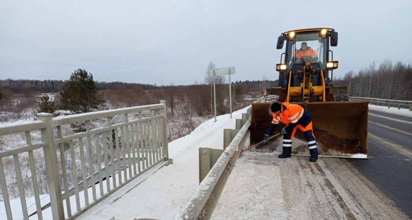 Дорожные службы Кировской области перевели в режим повышенной готовности