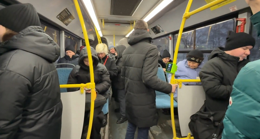 В Кирове контролеры устроили охоту за безбилетниками в городском транспорте