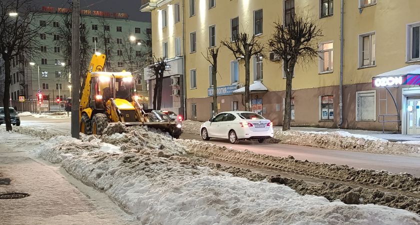 В Кирове 18 участков улиц будут очищать от снега в ночь на 17 декабря