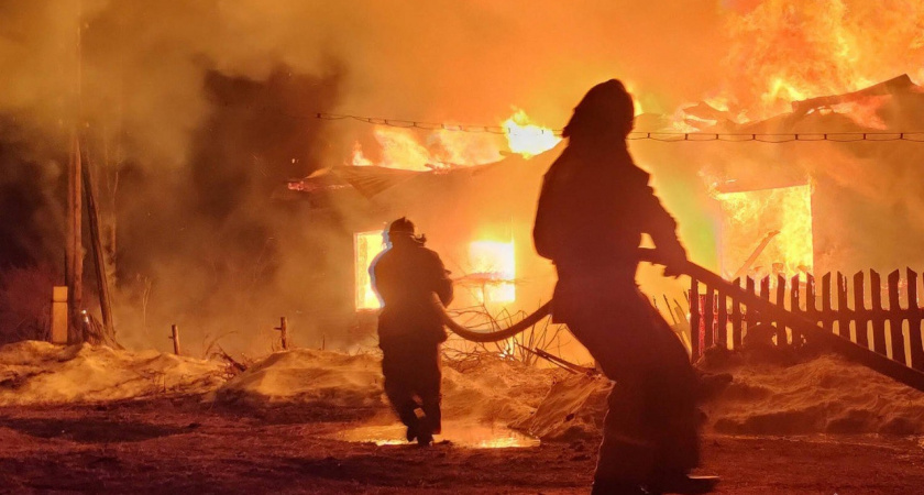 Один погиб, один получил ожоги: смертельный пожар произошел в Оричевском районе