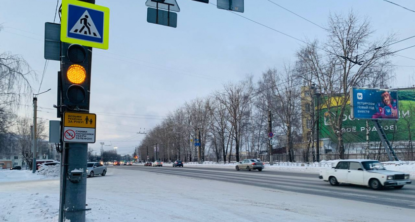 В Кирове на пяти перекрестках изменили режим работы светофоров