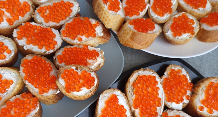 Какую красную икру не грех поставить на новогодний стол? Выбор экспертов Роскачества - закупаемся на Новый год