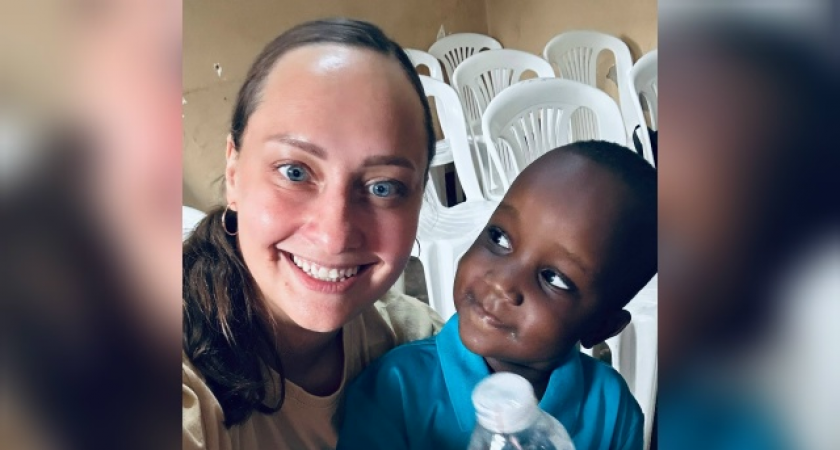 "За один день принимали по 1000 пациентов": кировский врач-волонтер лечит детей и взрослых в Африке