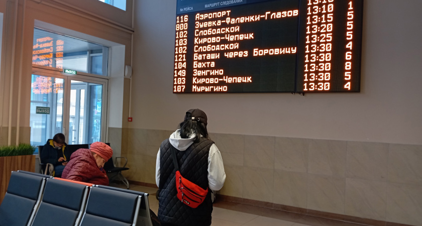 28 автобусных маршрутов изменят и отменят на сутки в Кировской области 1 января