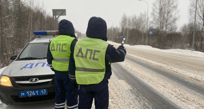 Инспектор ДПС просит показать язык. В чём подвох и что делать в таком случае? Алгоритм действий