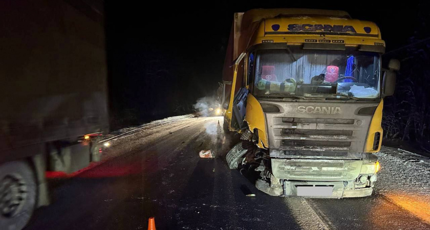 Грузовик раздавил внедорожник на трассе в Белохолуницком районе, есть погибший