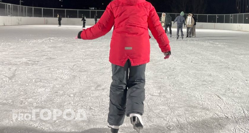В Кирове заработал каток в Коминтерне