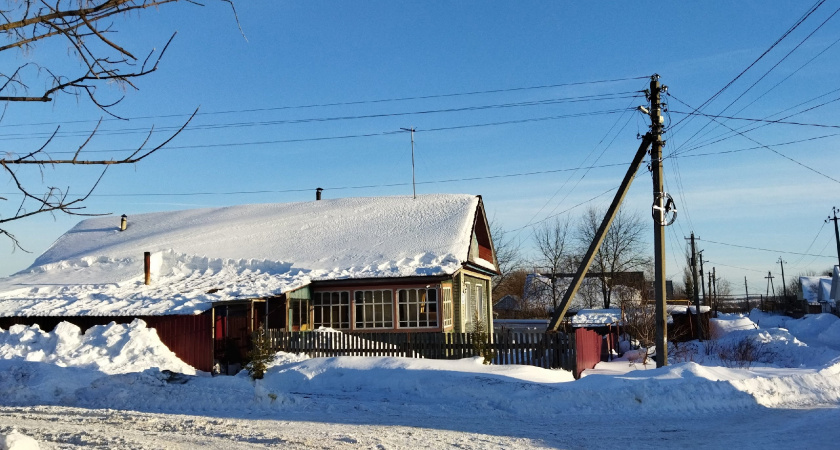 Кладу прямо на подоконник и живу всю зиму без бед: в доме тепло как летом даже в мороз -40