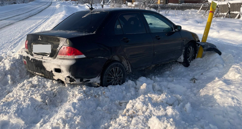 В Омутнинске иномарка сбила маленькую девочку: полиция начала проверку