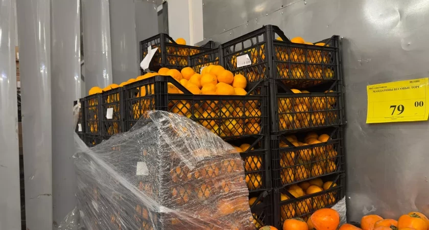 Хитренькие продавцы выбирают мандарины себе домой только так: запоминайте 3 тонкости