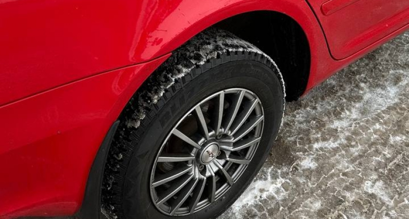 Качать шины до 2 атмосфер — привычка, которая убивает машину. Мастера объяснили, почему