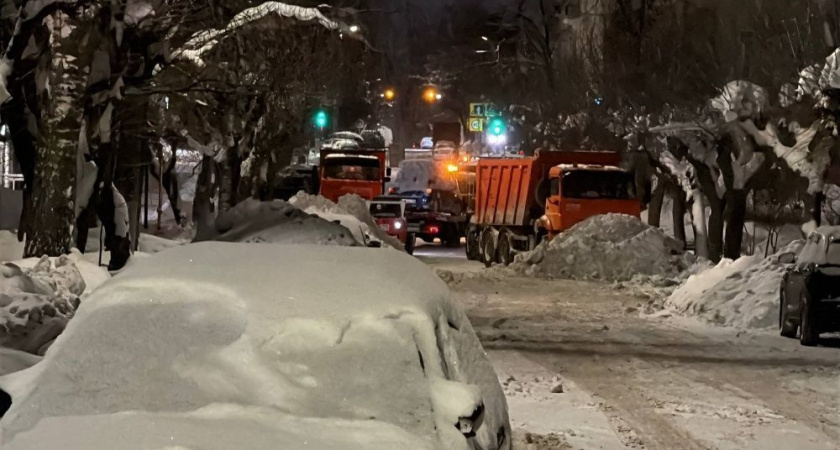 Вячеслав Симаков пригрозил кировчанам более активной эвакуацией машин с улиц