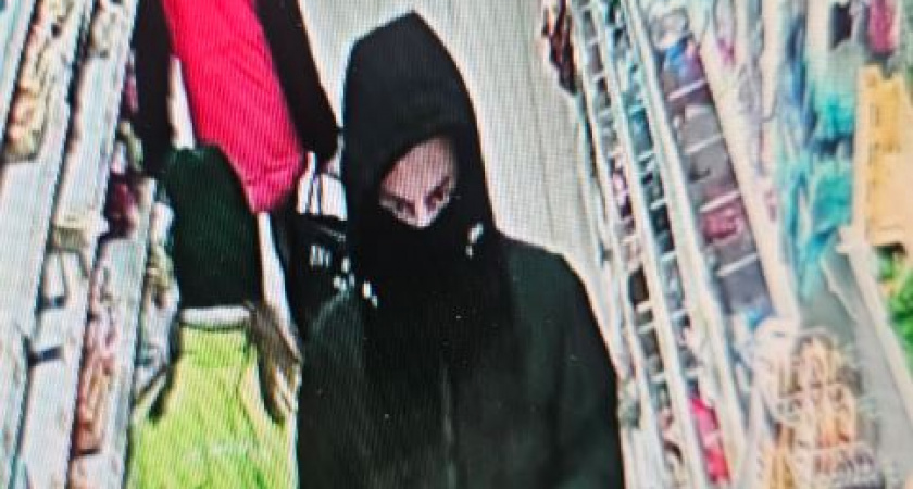 В Кирове разыскивают юношу, причастного к краже из магазина на улице Тарасовской