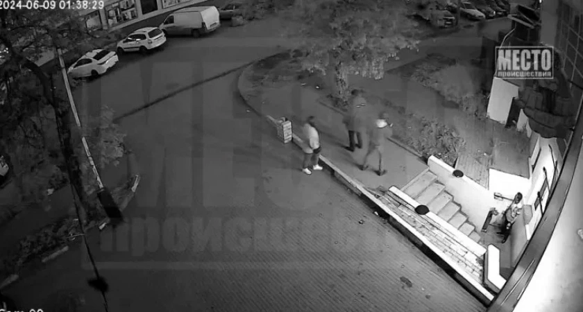 В кировском кафе посетитель избил пивной кружкой 21-летнего парня