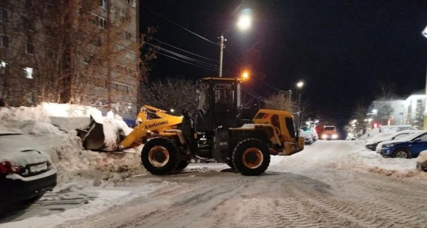 Сразу 56 улиц будут очищать от снега в Кирове 16, 17 и 18 января