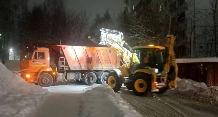 Кировчан просят убрать авто с 46 участков, где пройдет уборка снега 21-22 января