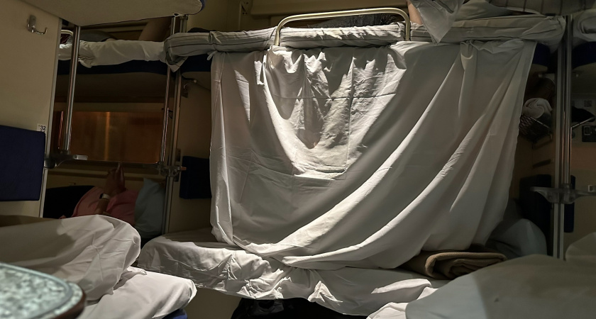 Откровения проводницы РЖД: за занавесками в плацкарте охи-вздохи, и каждый рейс у пассажиров что-нибудь да пропадает