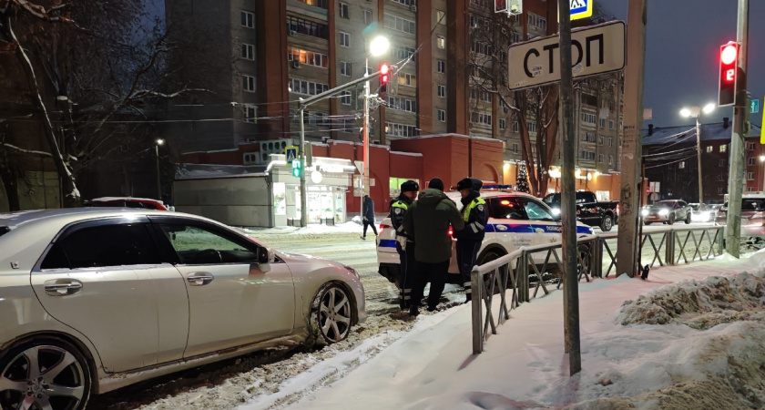 В Нолинске мужчина отдал 2 миллиона рублей за выдуманный неизвестными штраф