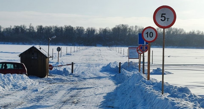 В Котельниче с 23 января открыли движение по ледовой переправе через реку Вятку