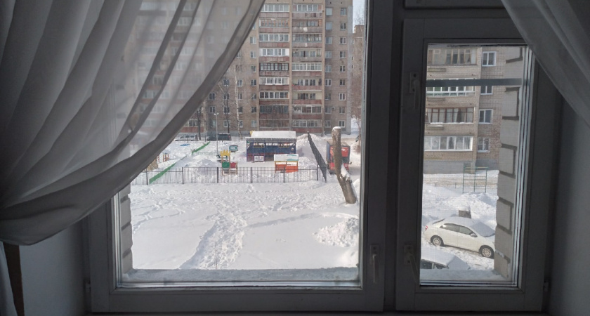 Как утеплить окно за 30 минут: простой способ для лютых морозов