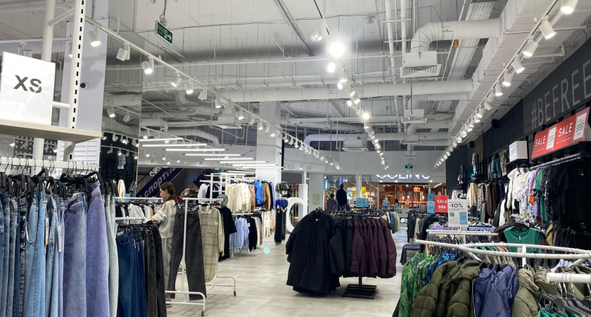 8 вещей, на которые зрелым женщинам лучше не тратиться: выброшенные деньги и сомнительный стиль