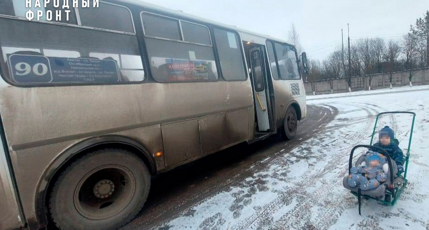 Система бесплатных пересадок в Кирове заставила людей мерзнуть на остановках