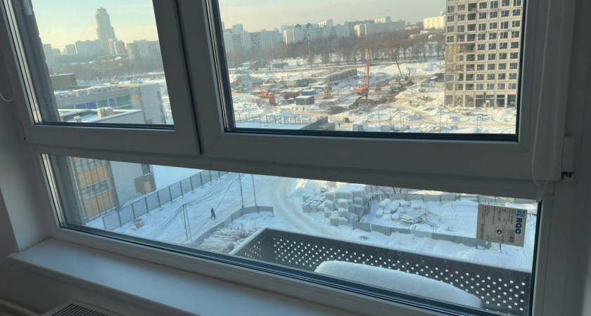 Беру спичку - и из окон не дует даже при сильном ветре: как повысить герметичность за пару минут - подоконник теперь всегда тёплый