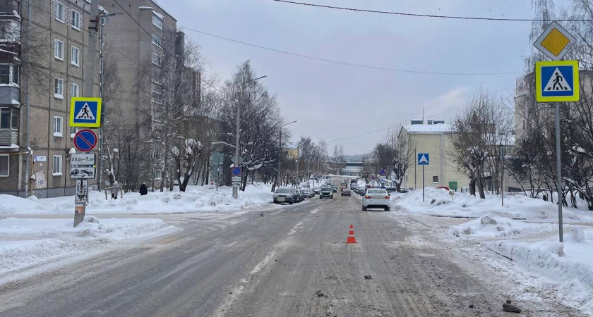 В Кирове на улице Маклина пенсионер на иномарке сбил школьницу