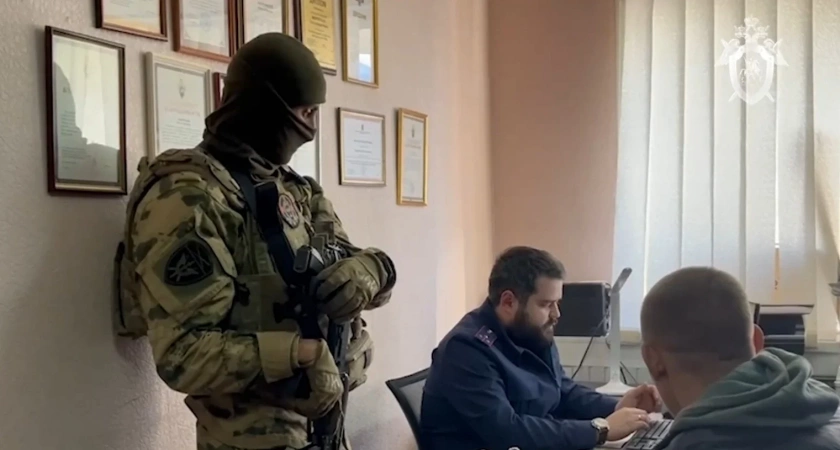 В Кирове мужчине грозит до пяти лет колонии из-за нескольких комментариев в сети