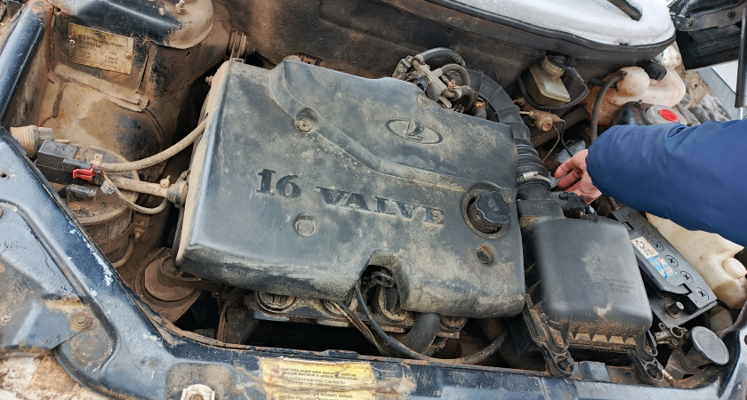 Солдатский способ запустить мотор с севшим аккумулятором - в любом месте, даже в глуши, где вокруг ни души: важно знать каждому