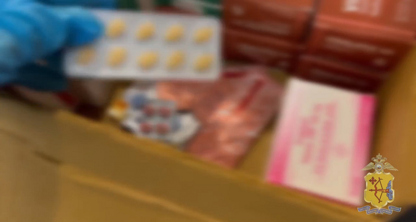 В Кирове оперативники вычислили торговца сомнительными препаратами для мужчин