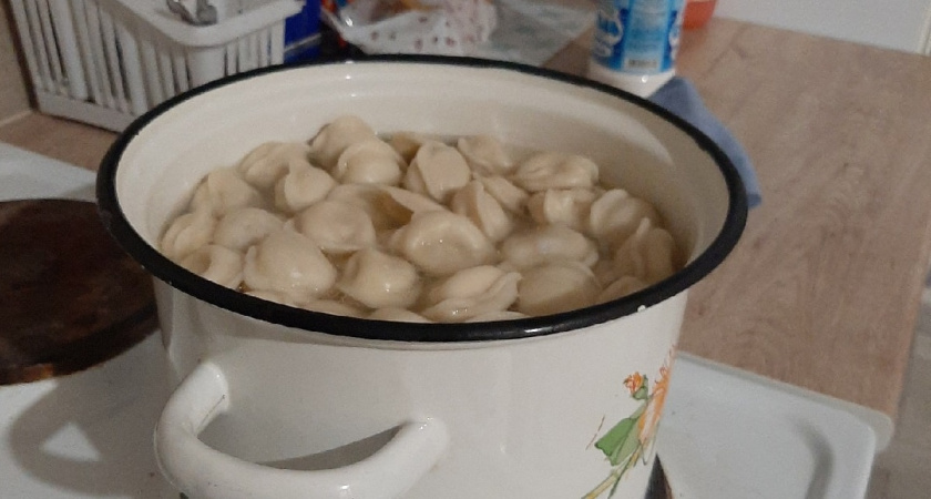 Зачем в пельмени при варке нужно всегда заливать стакан холодной воды - запомните навеки