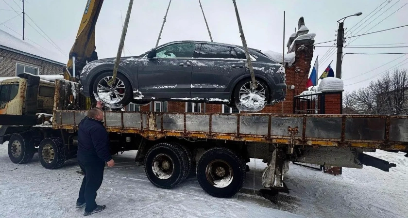 После наезда на полицейского у кировчанина конфисковали кроссовер и передали на СВО