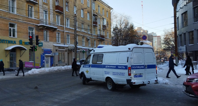 В Кирове возбуждено дело против любителя роллов, нагло ограбившего курьера