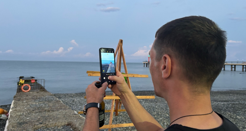 В Абхазии вы сами поспешите отойти от моря с наступлением темноты - и вот почему