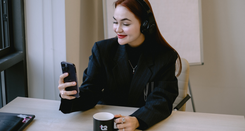 Сила в словах: 5 фраз, которые важно услышать по телефону для хорошего настроения