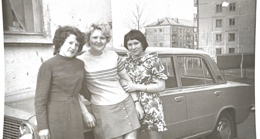 Советская эстетика захватила мировые подиумы. Стилисты объяснили, какие вещи из СССР снова в моде